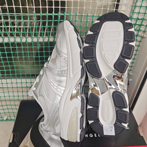 Skechers Stellar athletic shoes new, silver, size 43