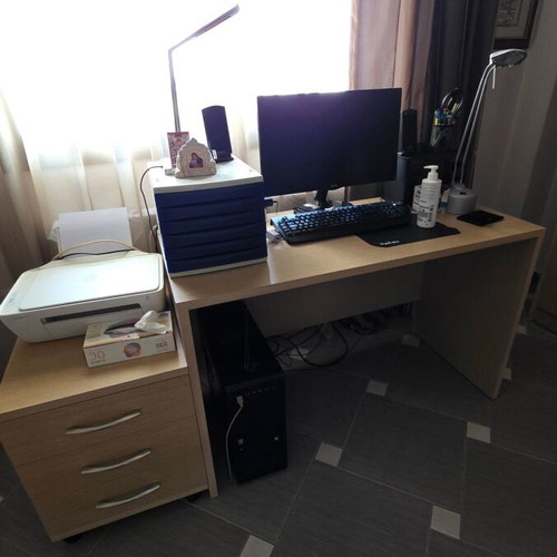 Office furniture set like new with storage space and drawers