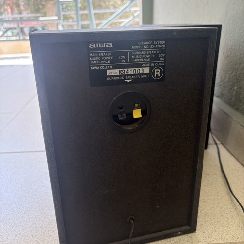 Aiwa Surround Speakers like new with cables