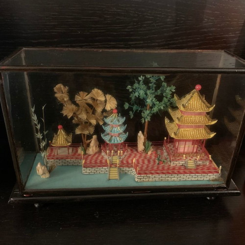 Chinese diorama used with garden and pagoda in wooden case