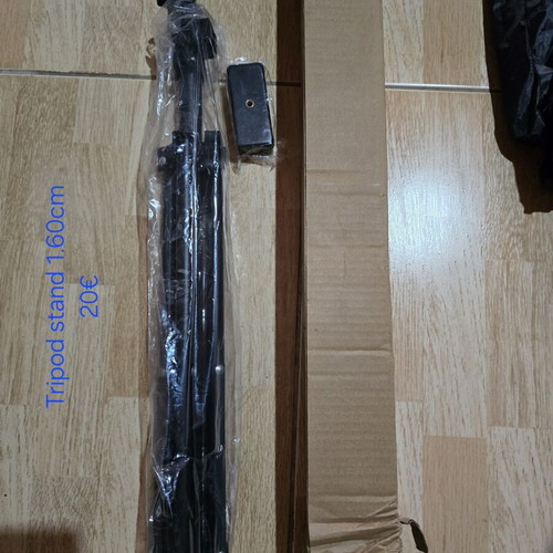 Mix tripod stands new, various bases