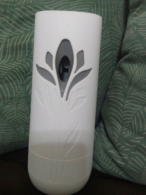Air Wick automatic spray mechanism like new