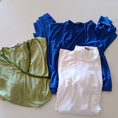 Bodysuits and blouse pack like new, size small