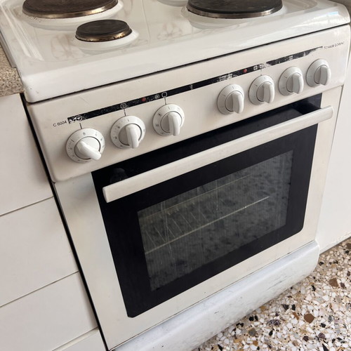 Aqua Thermal Aures 9000 BTU air conditioner, General Electric fridge freezer, Schaub Lorenz stove, Beko washing machine used