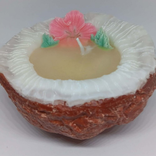 Handmade Coconut Candle with Soy Wax and Coconut Scent