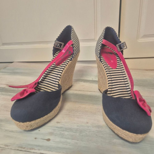 Modiva espadrilles blue with fuchsia bow size 40 like new