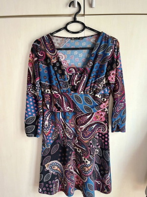 BSB winter dress like new, colorful with 3/4 sleeves