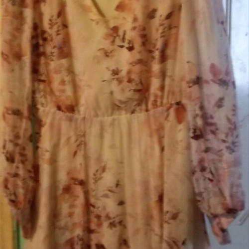 Floral dress with white and pink flowers like new, size L