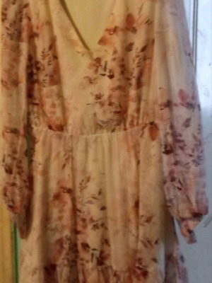 Floral dress with white and pink flowers like new, size L