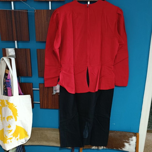 80s Vintage Peplum Joan Collins Dress used, black and red