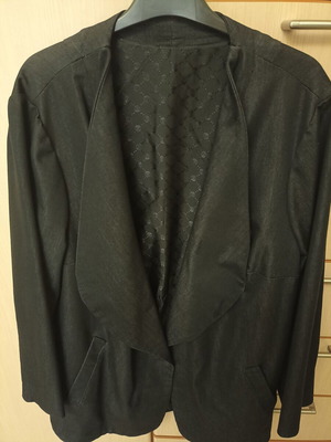 Women's denim jacket 2XL like new, black with inner lining