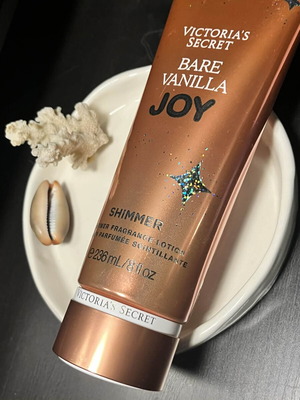 Victoria's Secret Bare Vanilla Joy Shimmer body lotion like new