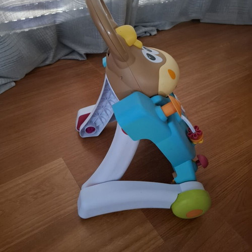 Infantino 3-in-1 Activity Table and Walker like new, musical