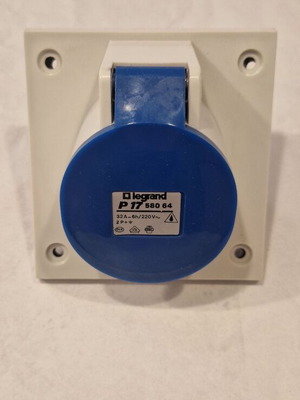 Legrand P17 580 64 Industrial Flush-Mount Socket Pack of 5, new