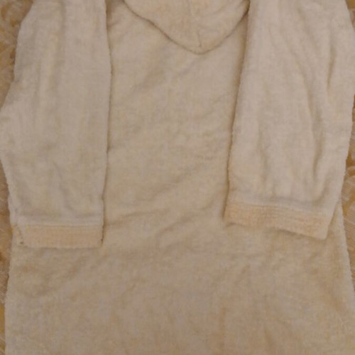 Klotsotiras children's bathrobe size 10 like new, ecru with embroidered dog