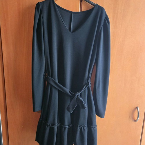 Mini black dress like new with elastic belt