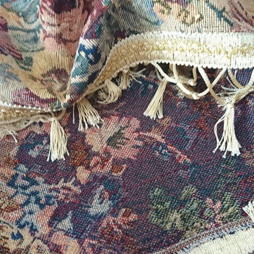 Tapestry tablecloth like new with fringes 140x180 cm