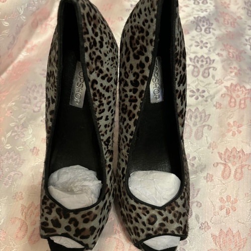 Pony skin leather heels new condition