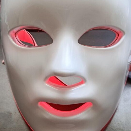 Phototherapy Face Mask with LED Lights new, USB rechargeable