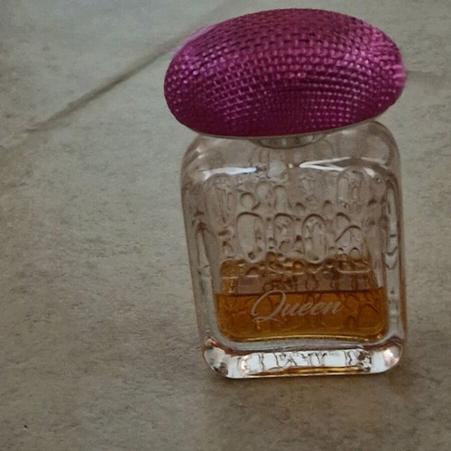 Queen perfume used Eau de Parfum