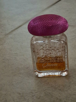 Queen perfume used Eau de Parfum