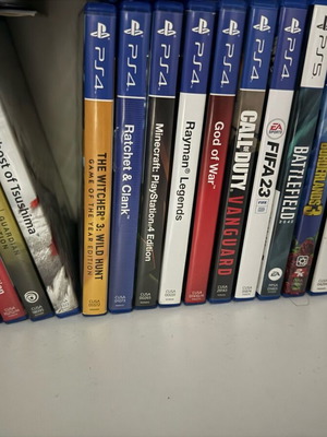 PS4 games used in excellent condition with manuals