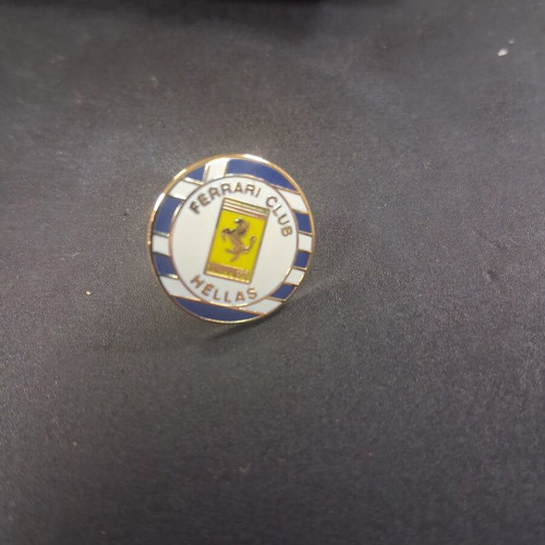 Ferrari Club Pin like new