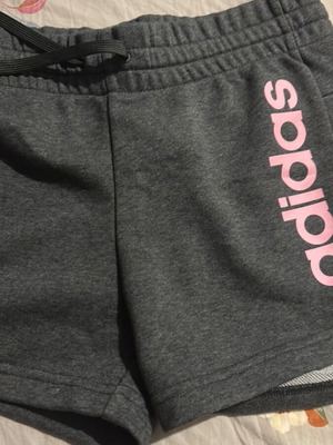 Σορτσάκι adidas καινούργιο, γκρι και ροζ, μέγεθος XS
