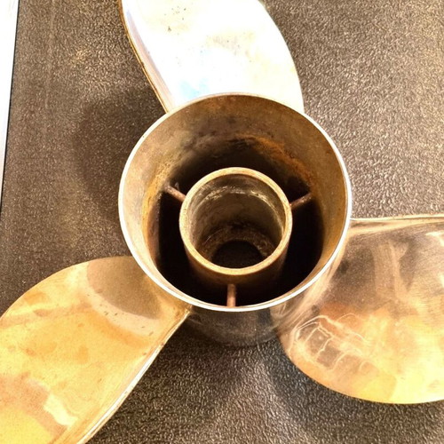 Propeller like new without inner hub