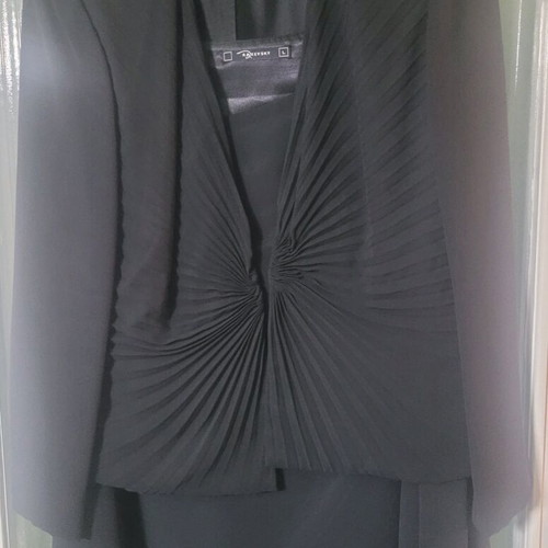 Raxevsky women's black set like new with skirt, jacket and top