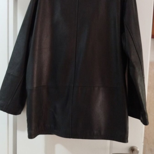 Leather jacket like new, size No50, black, with pocket damage