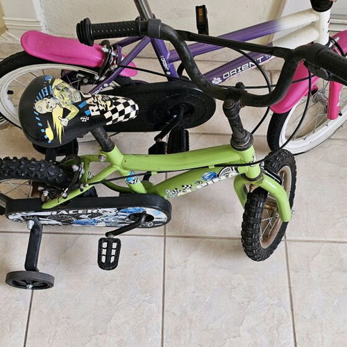 Children's bicycles like new for ages 3 to 8