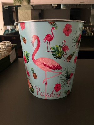 Flamingo buckets like new, set of 7 pieces