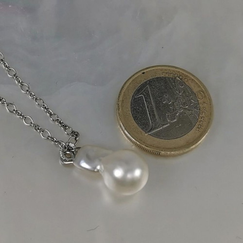 Handmade necklace with authentic Australian South Sea Baroque Pearl and silver 925 chain