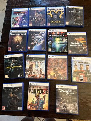 Голям PS5 комплект с 15 игри като нови, пълни в кутии