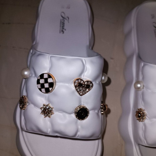 Jomix Shoes white platform sandals like new with charms size 41