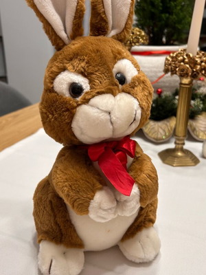 Large plush bunny like new, about 35 centimeters