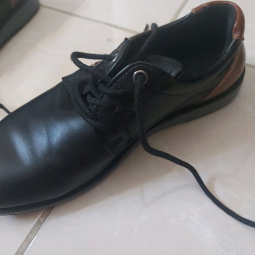 Boys' black scarponi shoes like new, size 37