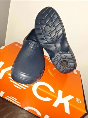 Clogs blue new, size 37