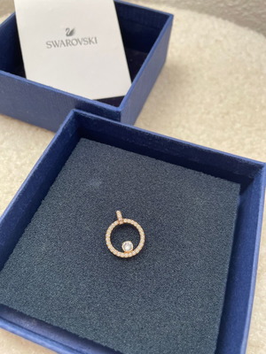 Swarovski Creativity Constella circle pendant μεταχειρισμένο με rose-gold επίστρωση και κρύσταλλα pavé