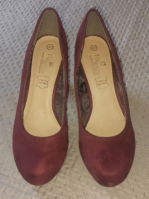 Suede pumps like new, heel 8 cm, size 37