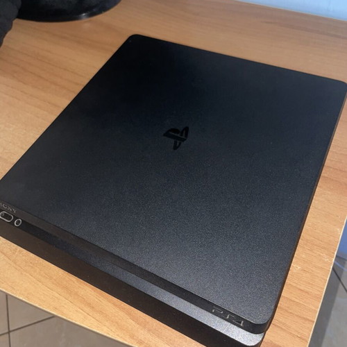 Sony PlayStation 4 Slim 500GB like new console