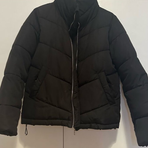 Puffer jacket Stradivarius black like new, size small