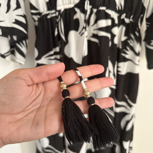 Black and white airy dress, elastic waist, length 140cm