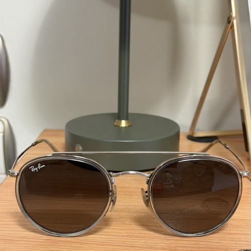 Ray Ban men's sunglasses used, gold color