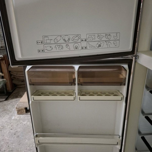 Refrigerator used 152x70x60 cm