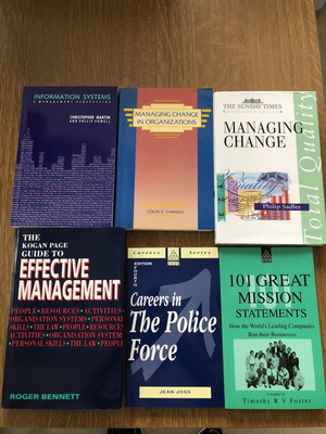 Βιβλία Business, Economics, Management σαν καινούργια, πακέτο 26 για BA & MBA