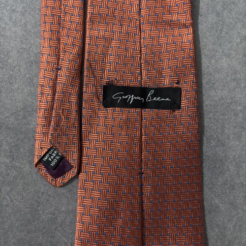 Silk tie like new