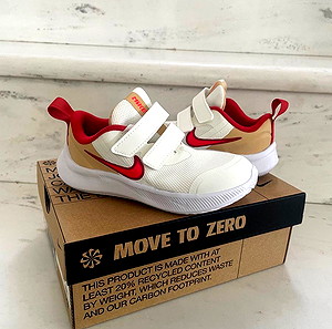 καινουρια NIKE move to zero παπούτσια 26 νούμερο λευκά με κόκκινες λεπτομέρειες και μπεζ και αυτοκόλλητα χριτς χρατς