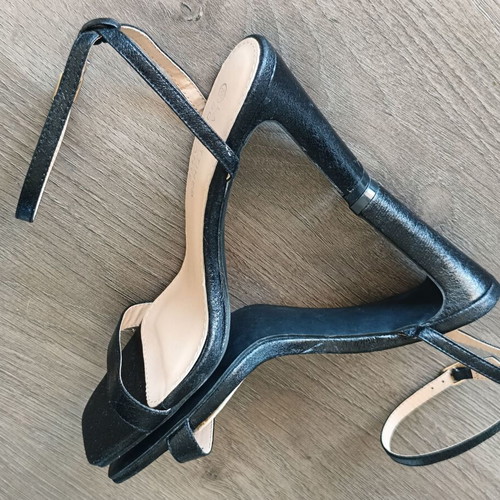 La Bottine Souriante black sandals new, synthetic leather, size 39